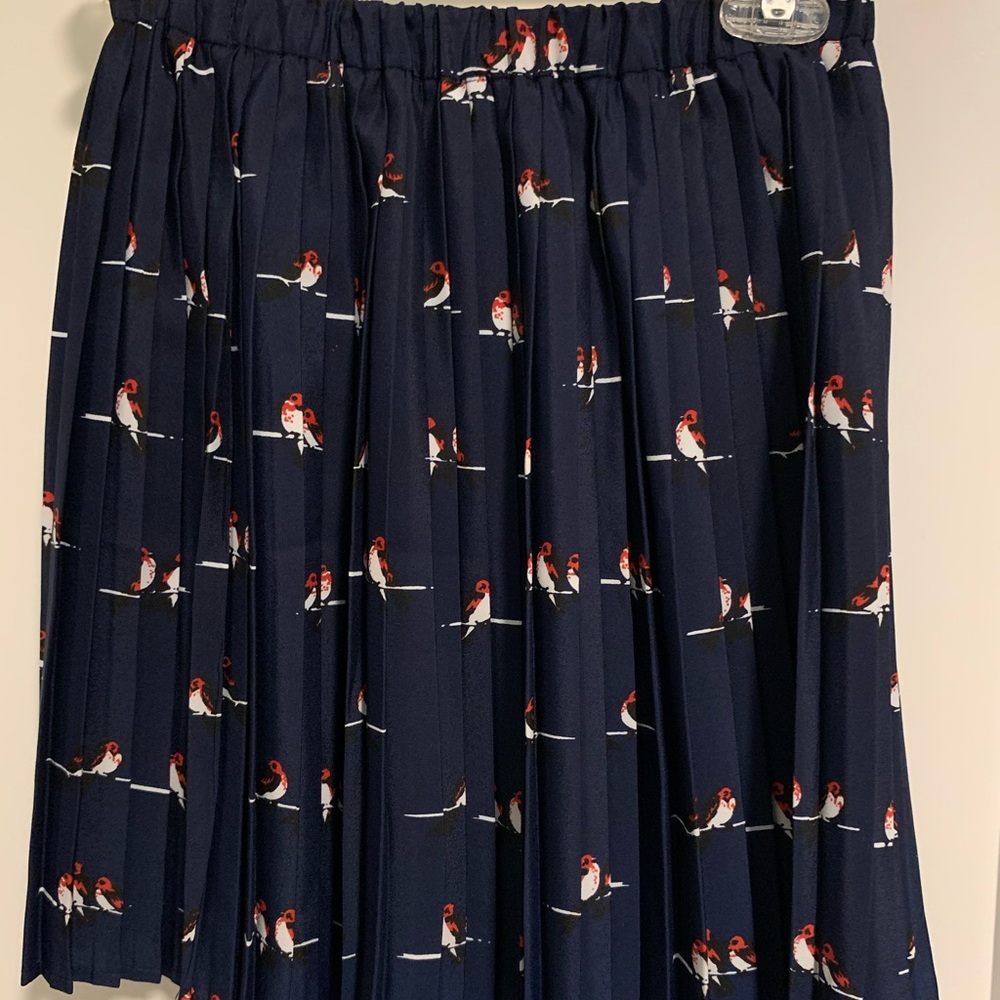 Forever 21 Blue Pleated Bird Print Skirt Size S
